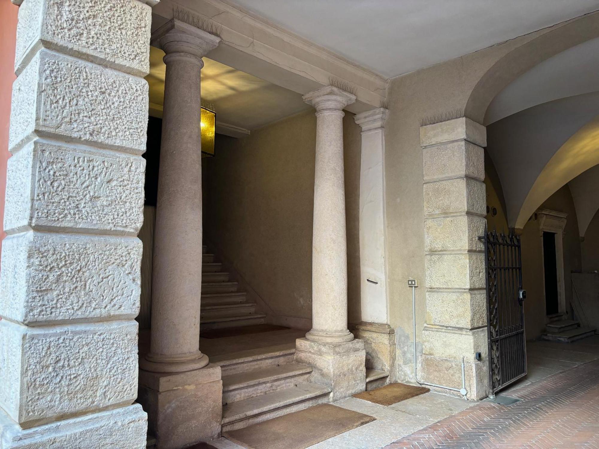 Veronajourneys Emilei Apartment Verona