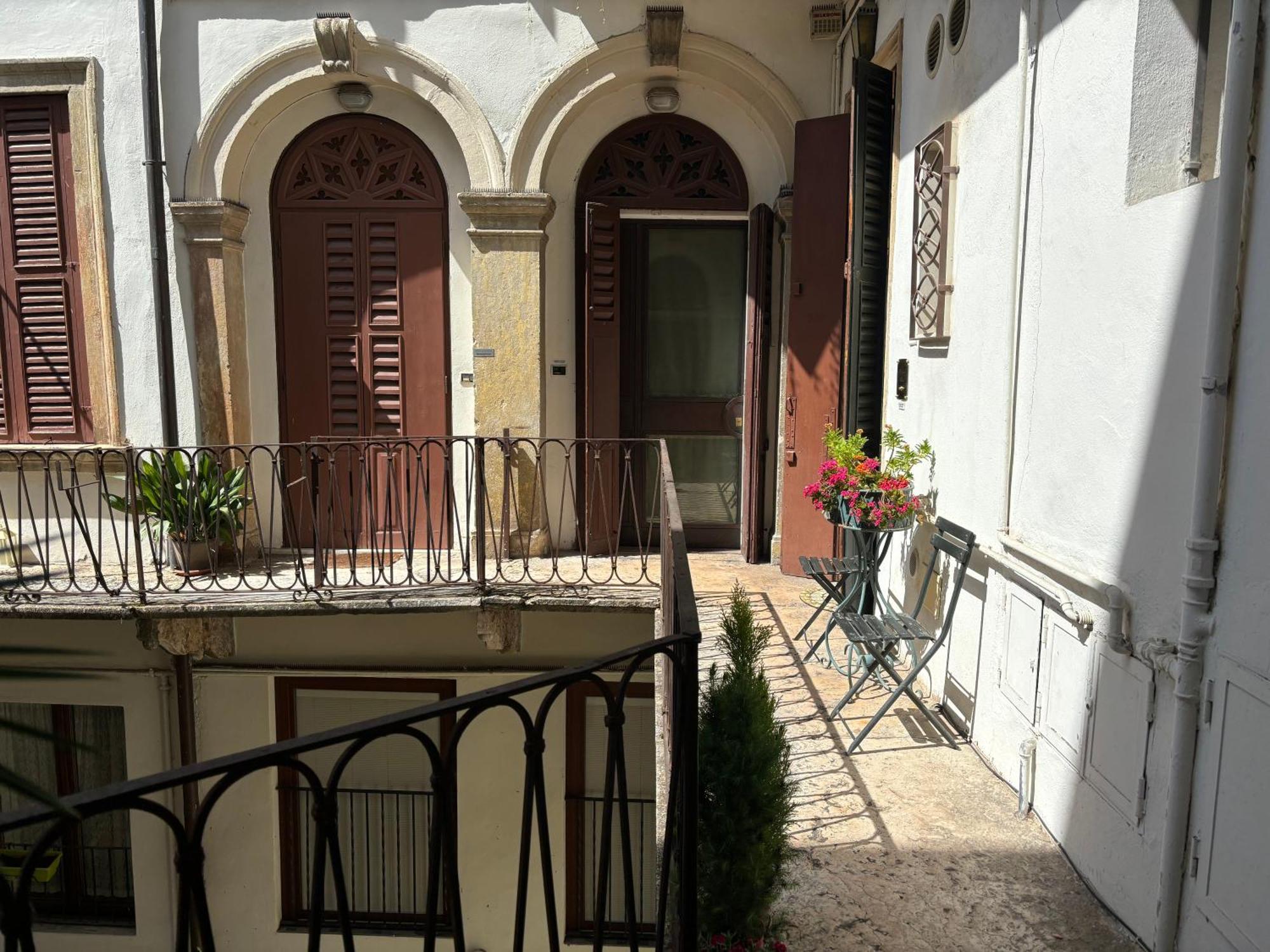 Veronajourneys Emilei Apartment