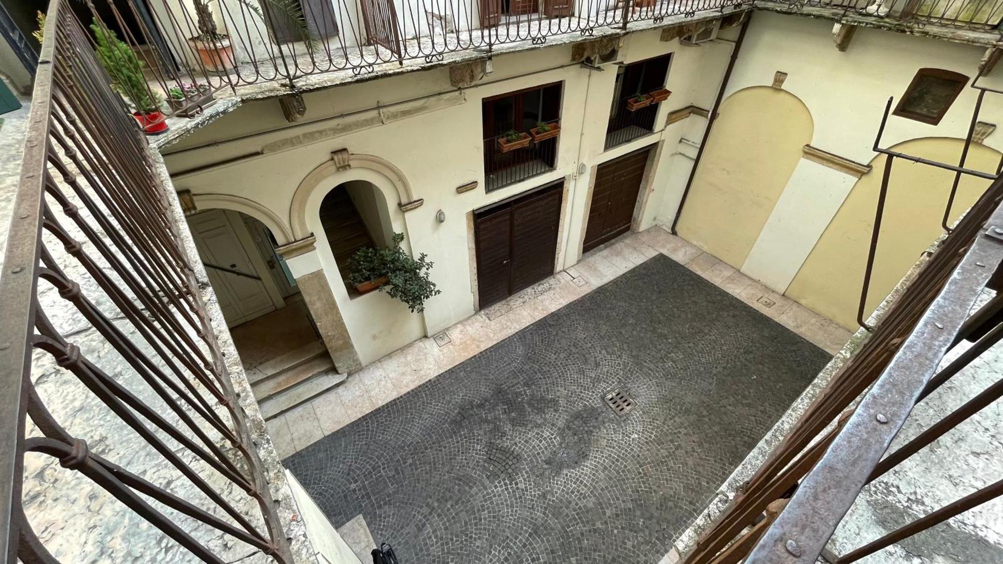 Veronajourneys Emilei Apartment