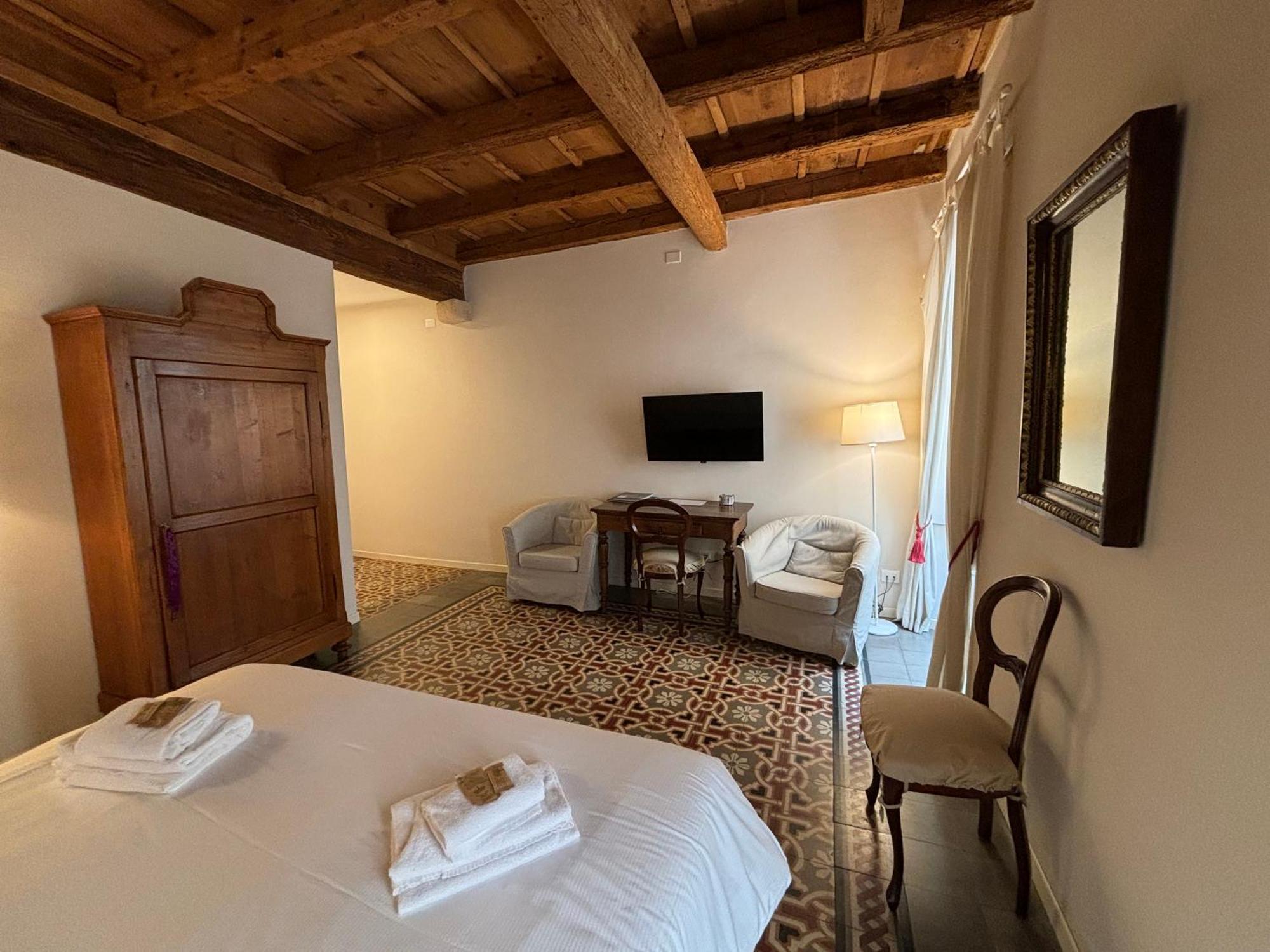 Veronajourneys Emilei Apartment